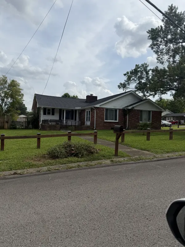 1208 N Graycroft Ave, Madison, TN 37115