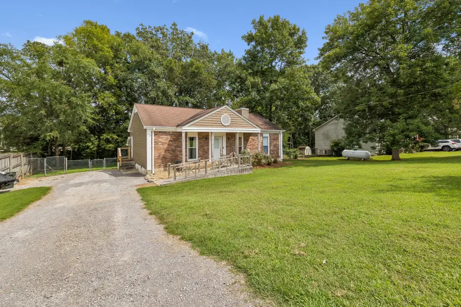 176 Lucy Dr, Mount Juliet, TN 37122 - #2