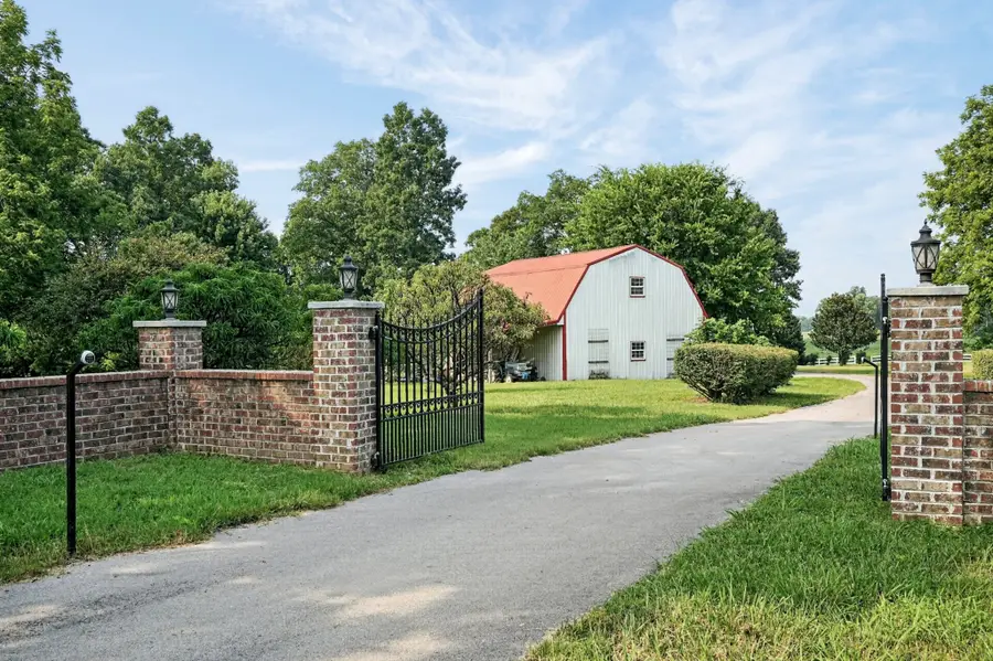 3667 Locke Bend Rd, Rock Island, TN 38581 - #2