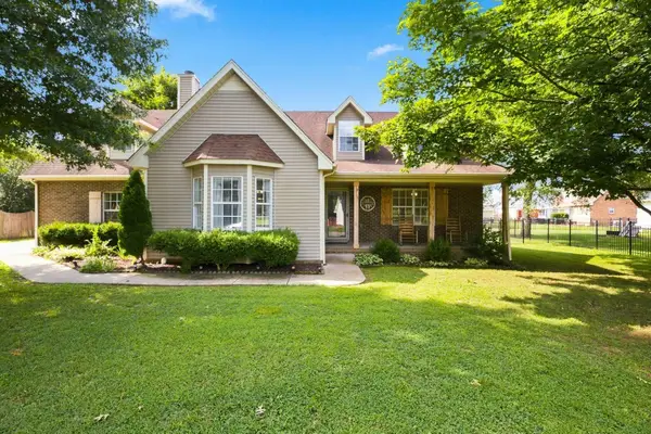 2133 Eastview Dr, Murfreesboro, TN 37128