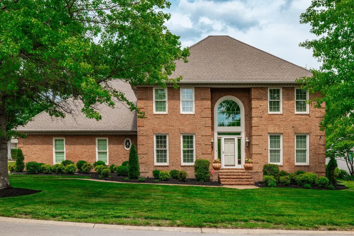 208 Pecan Ct, Gallatin, TN 37066 - #1