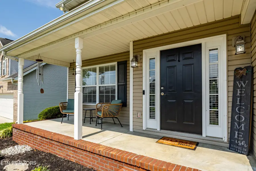 2911 Porch Swing Rd, Knoxville, TN 37938 - #2
