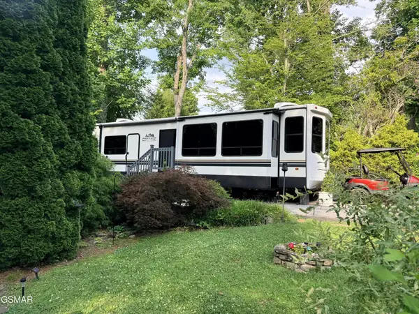 4229 E Parkway #110, Gatlinburg, TN 37738