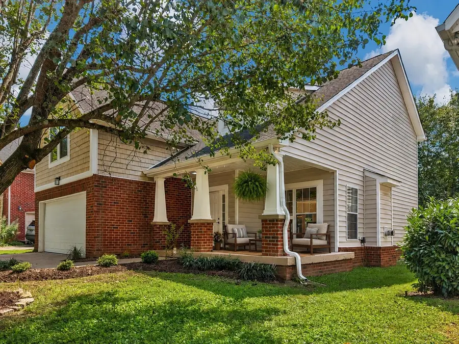 6832 Bridgewater Dr, Nashville, TN 37221 - #2