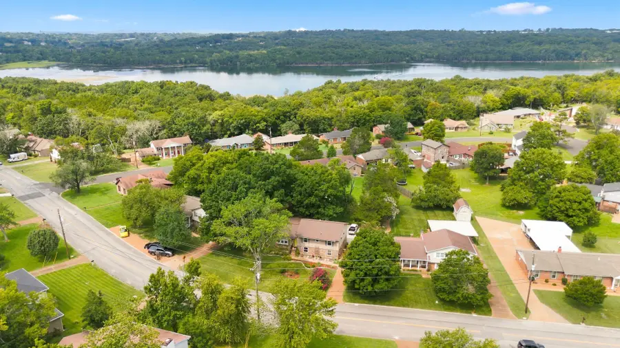 272 Clearlake Dr W, Nashville, TN 37217 - #2