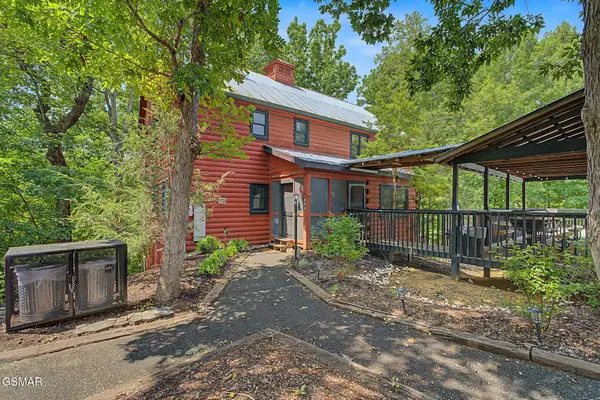 852 Bear Run Way, Sevierville, TN 37862