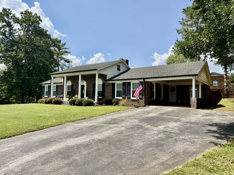 301 Roberta Ln, Lawrenceburg, TN 38464 - #3