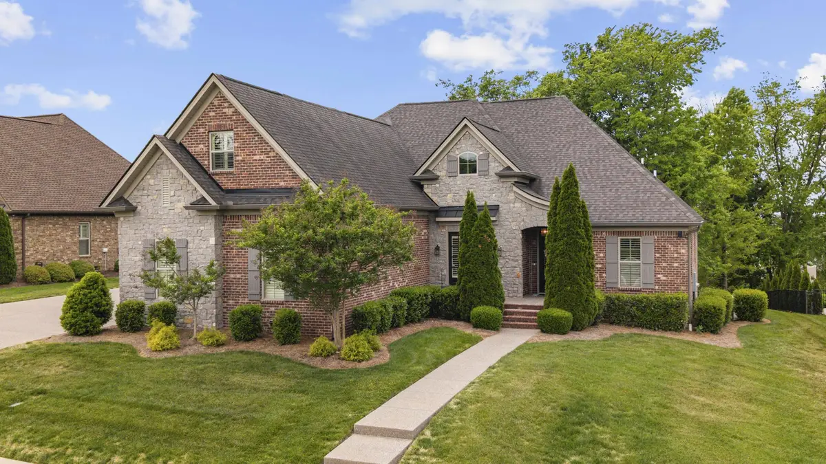 306 Charleston St, Lebanon, TN 37087 - #1