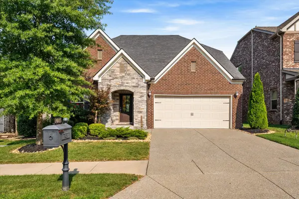 1685 Boardwalk Pl, Gallatin, TN 37066