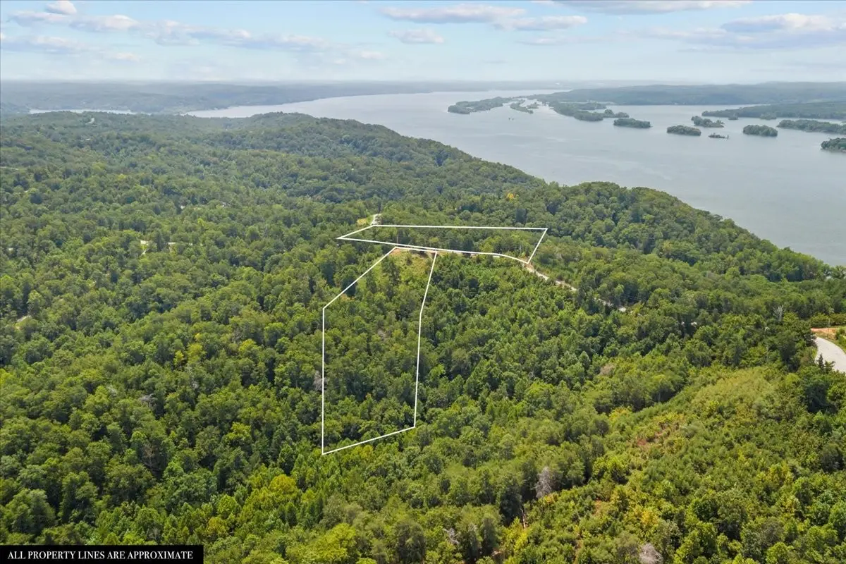 90 Float Dr, Waverly, TN 37185 - #1