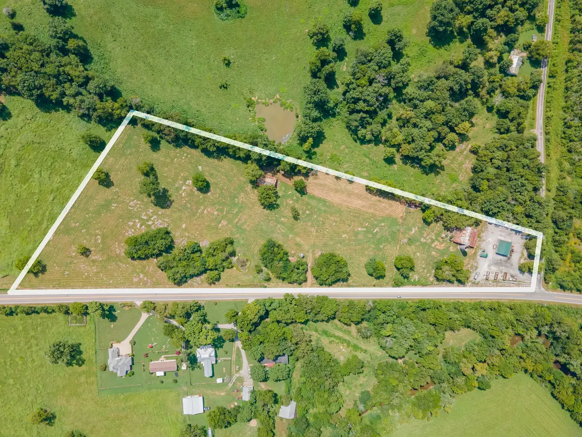 11141 Columbia Hwy, Lynnville, TN 38472 - #1