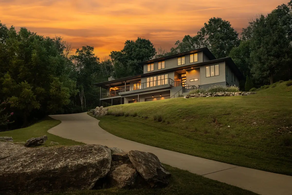 6045 Woodland Hills Dr, Nashville, TN 37211 - #1