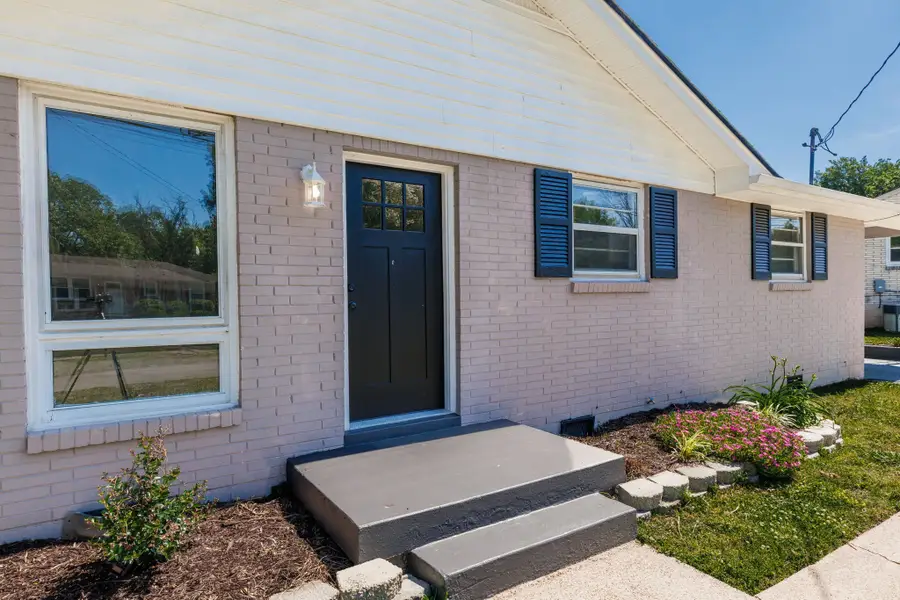 3228 Cloverwood Dr, Nashville, TN 37214 - #3