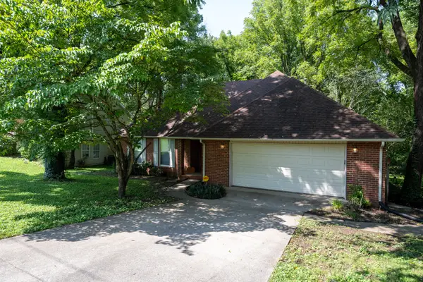 1324 Marymont Drive, Murfreesboro, TN 37129