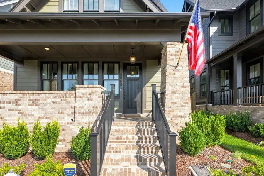 142 Salton Ln, Thompsons Station, TN 37179 - #2