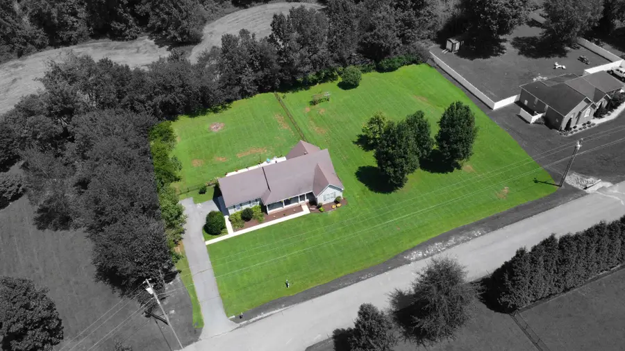 15 Meadowland Dr, Manchester, TN 37355 - #2