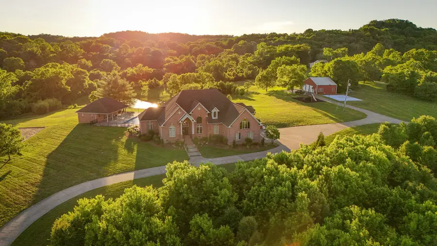 1357 Madison Creek Rd, Goodlettsville, TN 37072 - #2