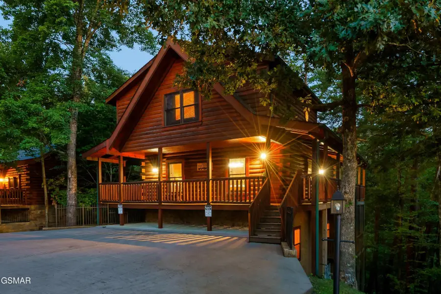 3516 Sand Ridge Way, Pigeon Forge, TN 37863 - #2