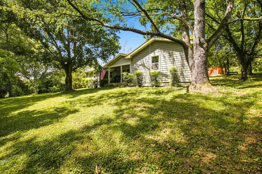 2390 Harlan Rd, Columbia, TN 38401 - #3