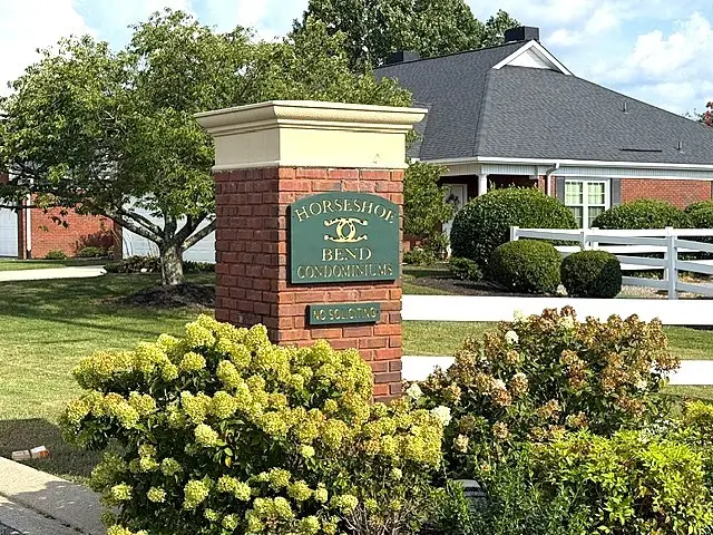 102 Horseshoe Ct, Shelbyville, TN 37160 - #1