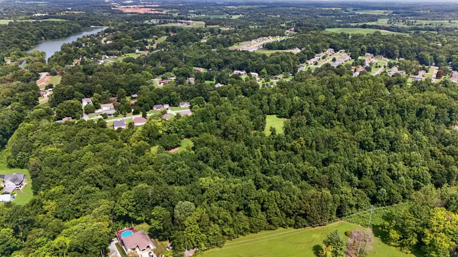 823 Oak Ridge Dr, Springfield, TN 37172 - #2