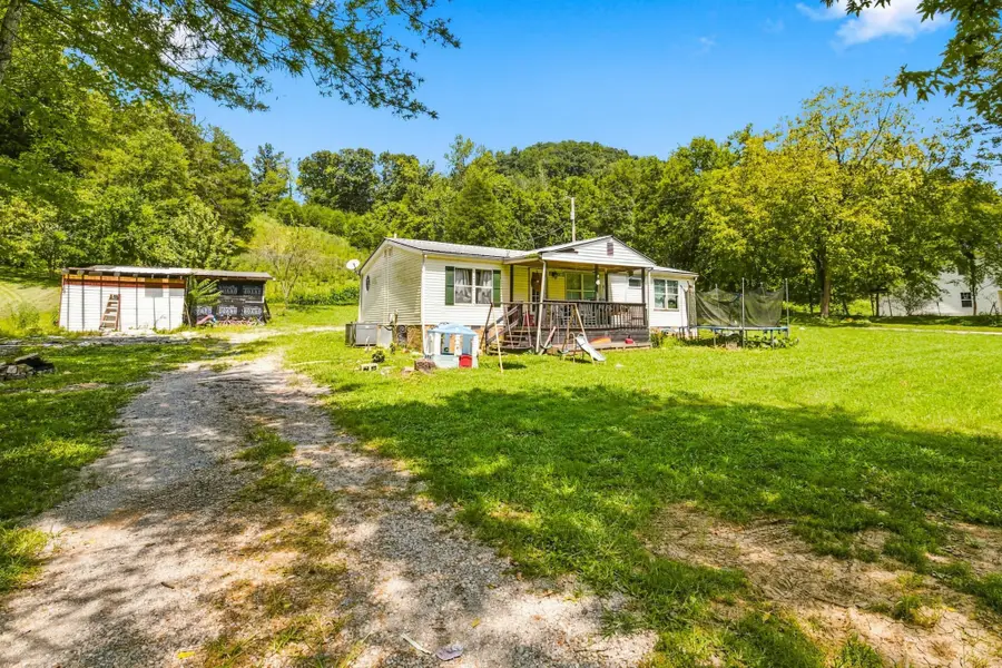673 Cookeville Hwy, Elmwood, TN 38560 - #2