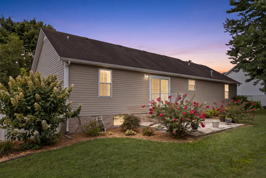 102 Chesapeake Dr, Tullahoma, TN 37388 - #2