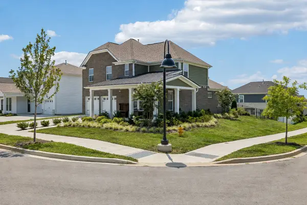 700 Tischer Dr, Hendersonville, TN 37075