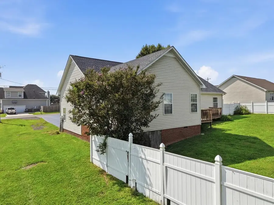 105 Prosperity Dr, Baxter, TN 38544 - #3