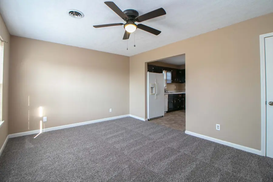 411 Eddy St, Oak Grove, KY 42262 - #2