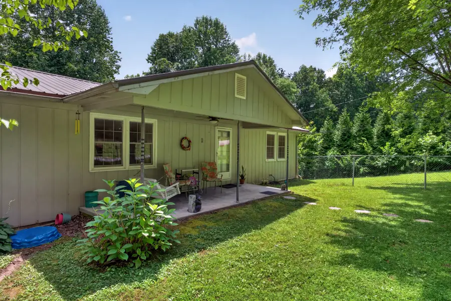 582 Spencer Dr, Spencer, TN 38585 - #2