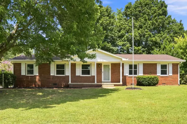 214 Stonewall Rd, Columbia, TN 38401