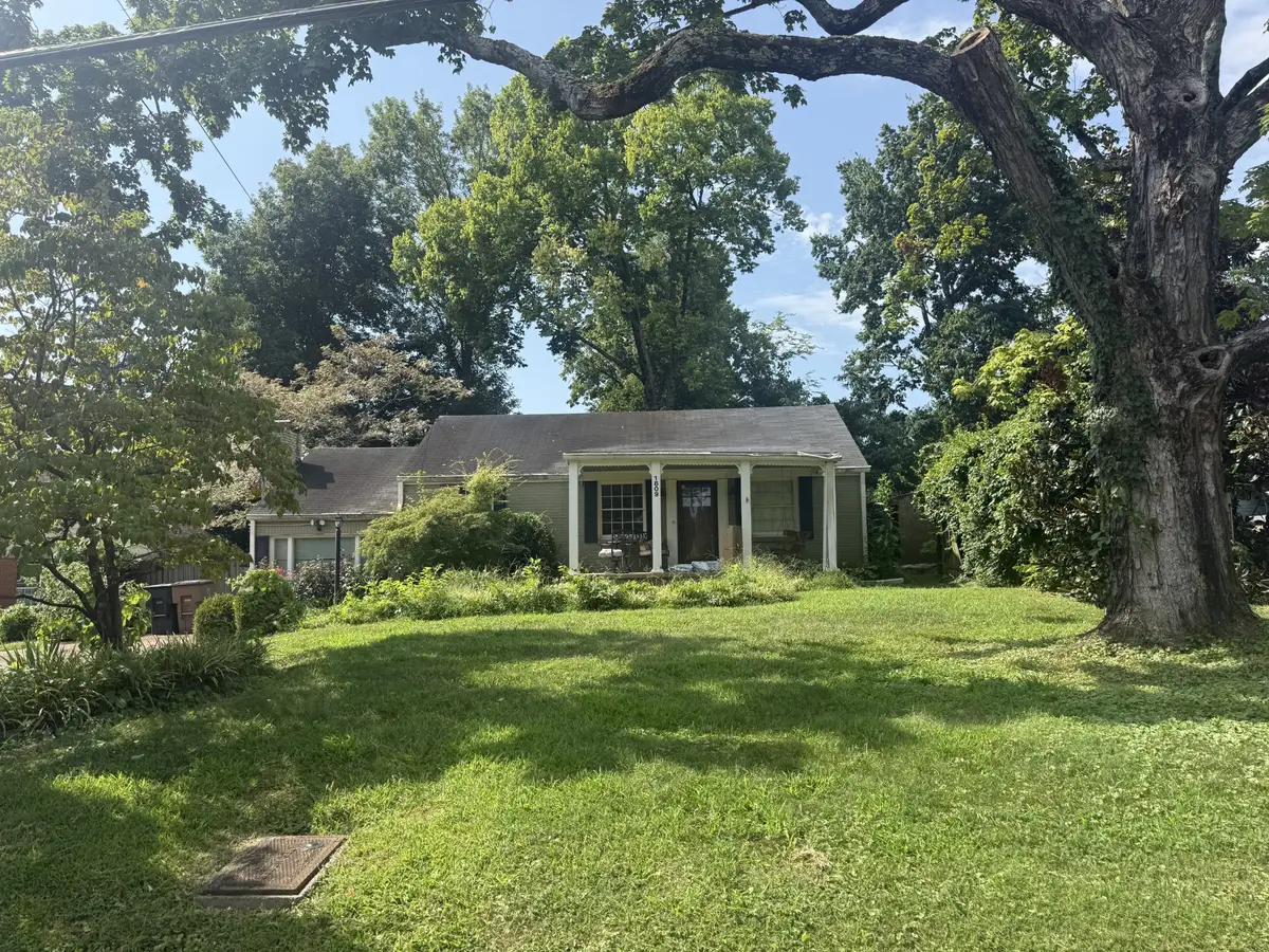 1809 Shackleford Rd, Nashville, TN 37215 - #1