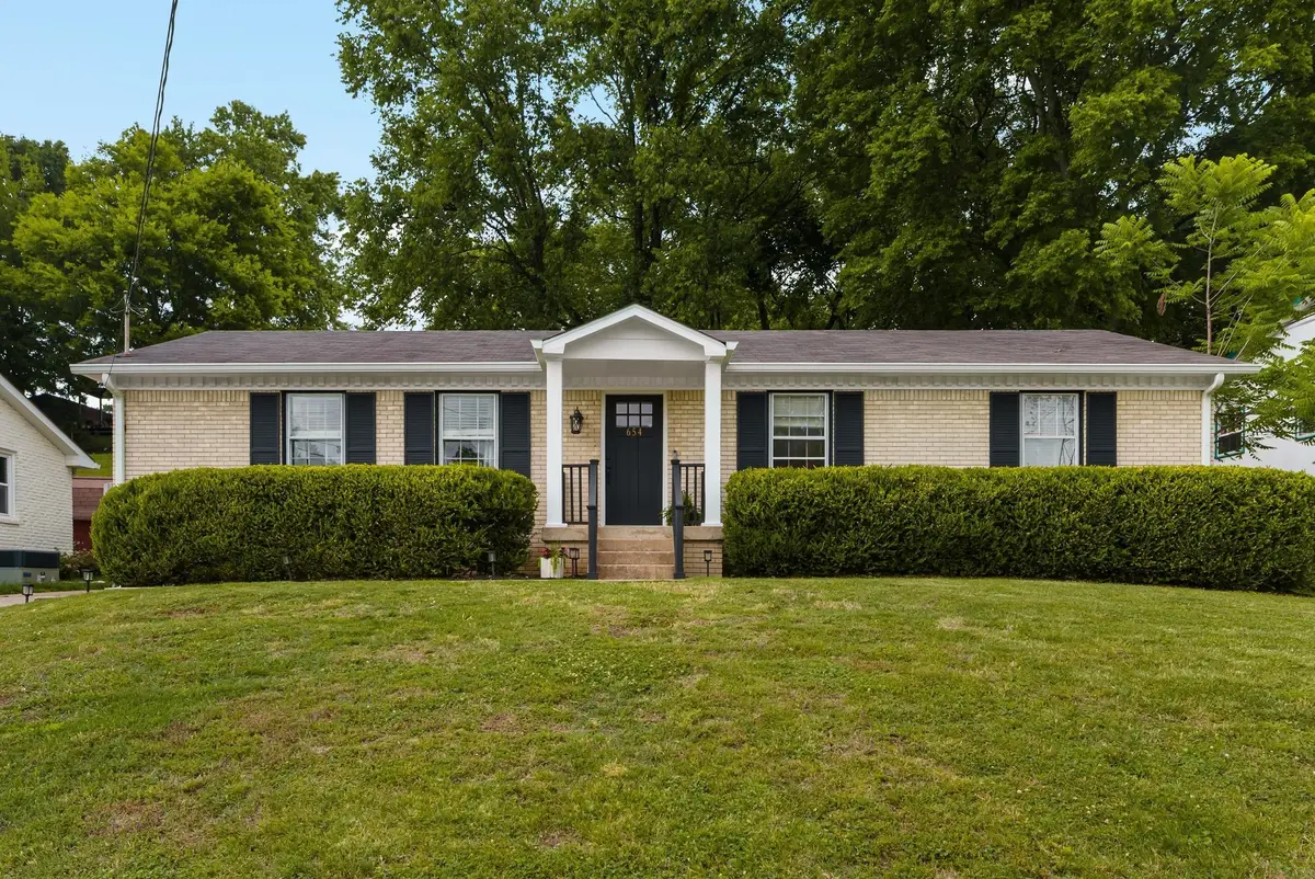 654 Huntington Pkwy, Nashville, TN 37211 - #1