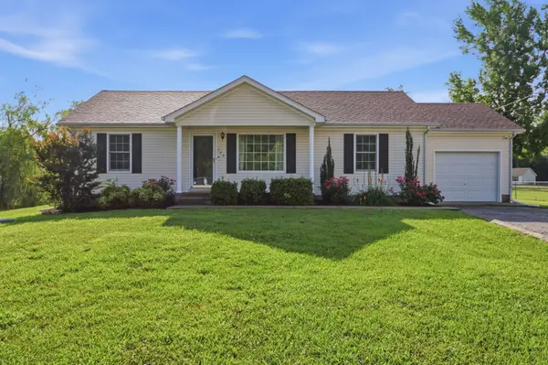 708 Eaglesham Dr, Christiana, TN 37037