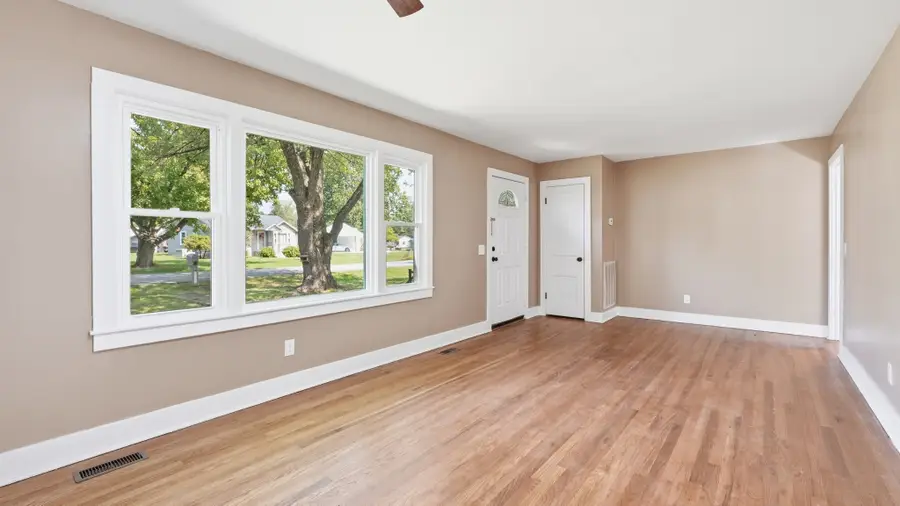 223 Lynn St, Tullahoma, TN 37388 - #2