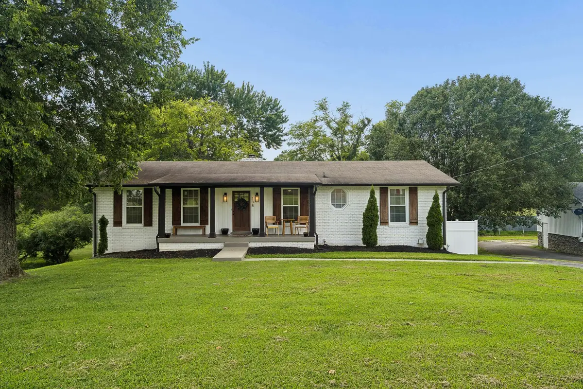 138 East Dr, Hendersonville, TN 37075 - #1