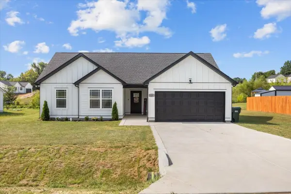 3008 Longview Court, Dickson, TN 37055