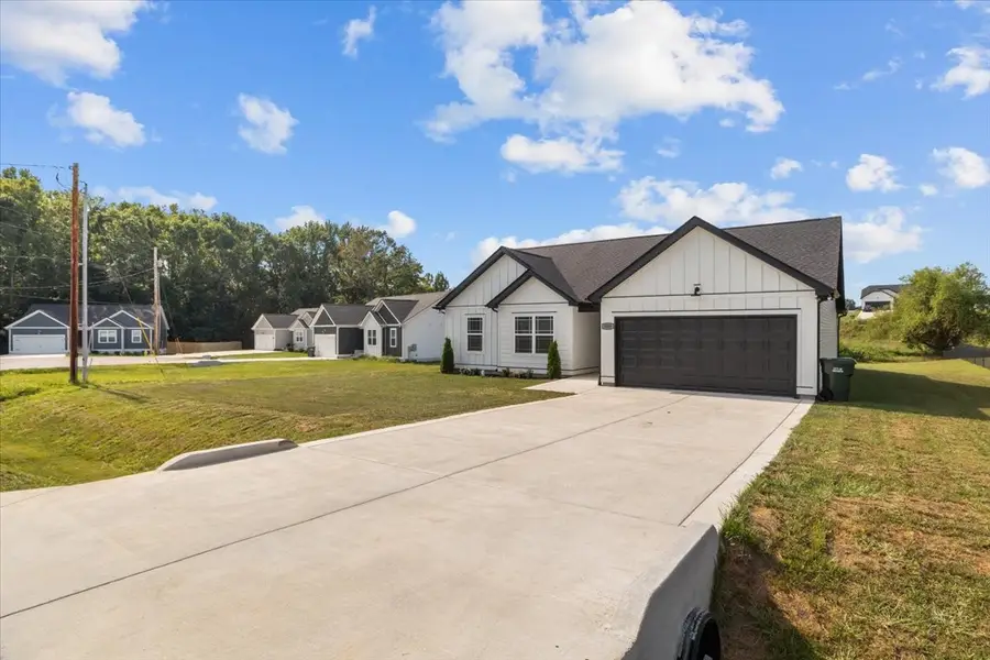 3008 Longview Court, Dickson, TN 37055 - #2