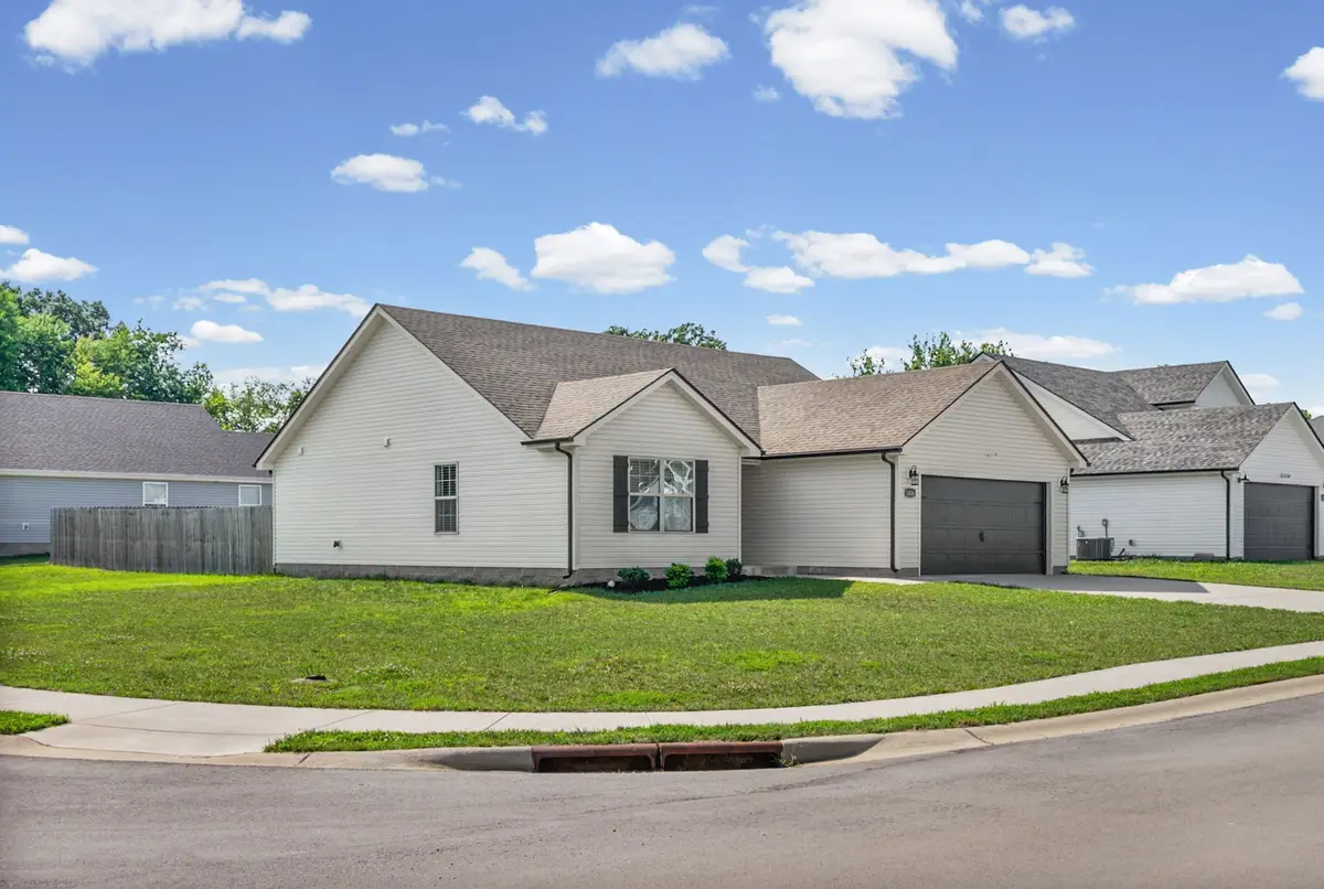 1416 Fredrick Dr, Clarksville, TN 37042 - #1