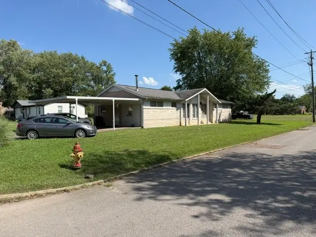 808 Third Ave, Lawrenceburg, TN 38464 - #2