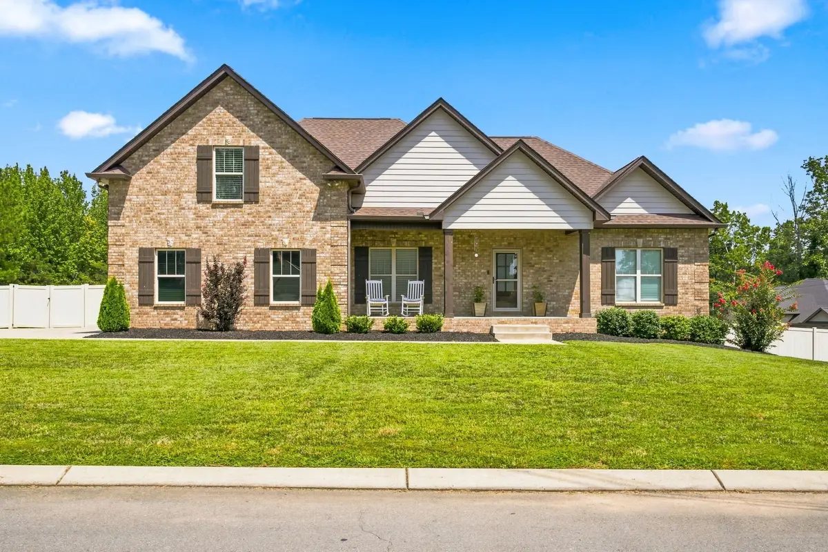 6023 W Mayflower Ct, Greenbrier, TN 37073 - #1