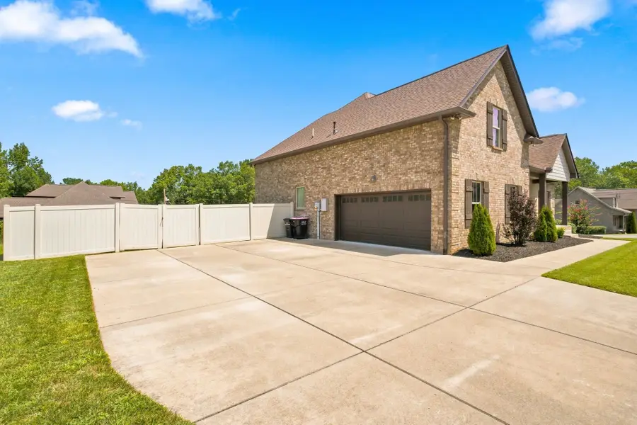 6023 W Mayflower Ct, Greenbrier, TN 37073 - #3