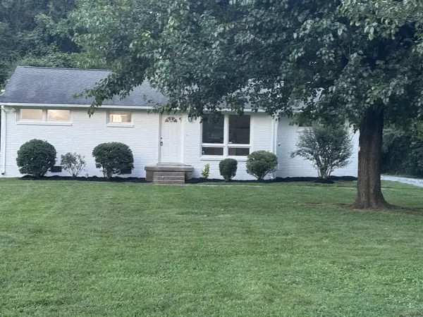 911 Hunt St, Murfreesboro, TN 37130