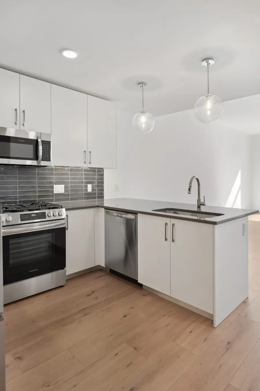 1212 Demonbreun St #A7, Nashville, TN 37203 - #3