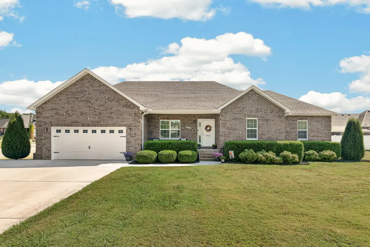 416 Colonial Dr, Winchester, TN 37398 - #1