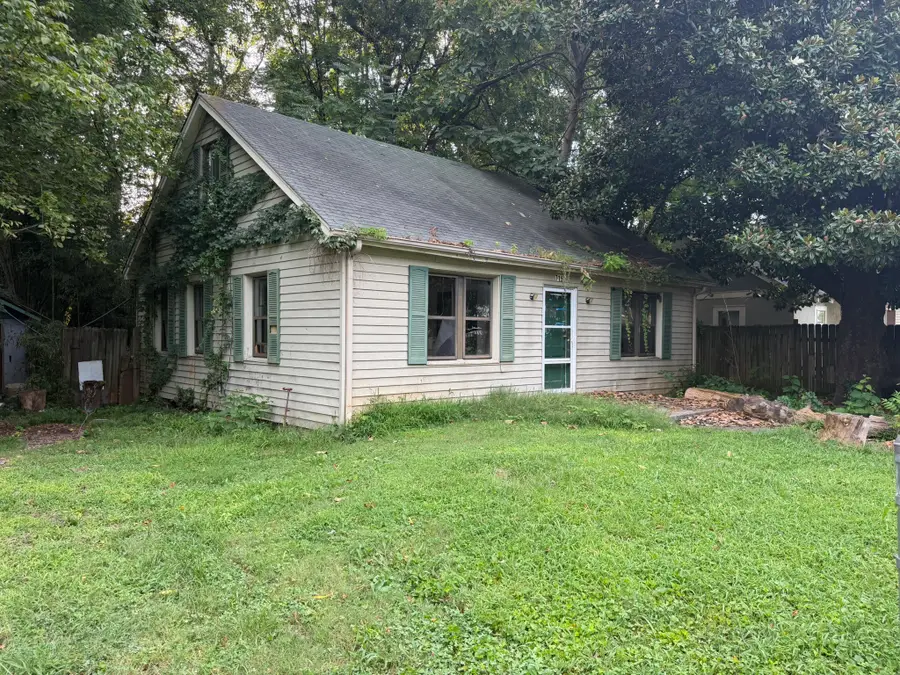 711 Lee St, Murfreesboro, TN 37130 - #2