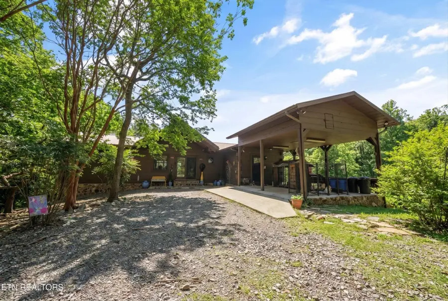 575 Ironsburg Rd, Tellico Plains, TN 37385 - #3