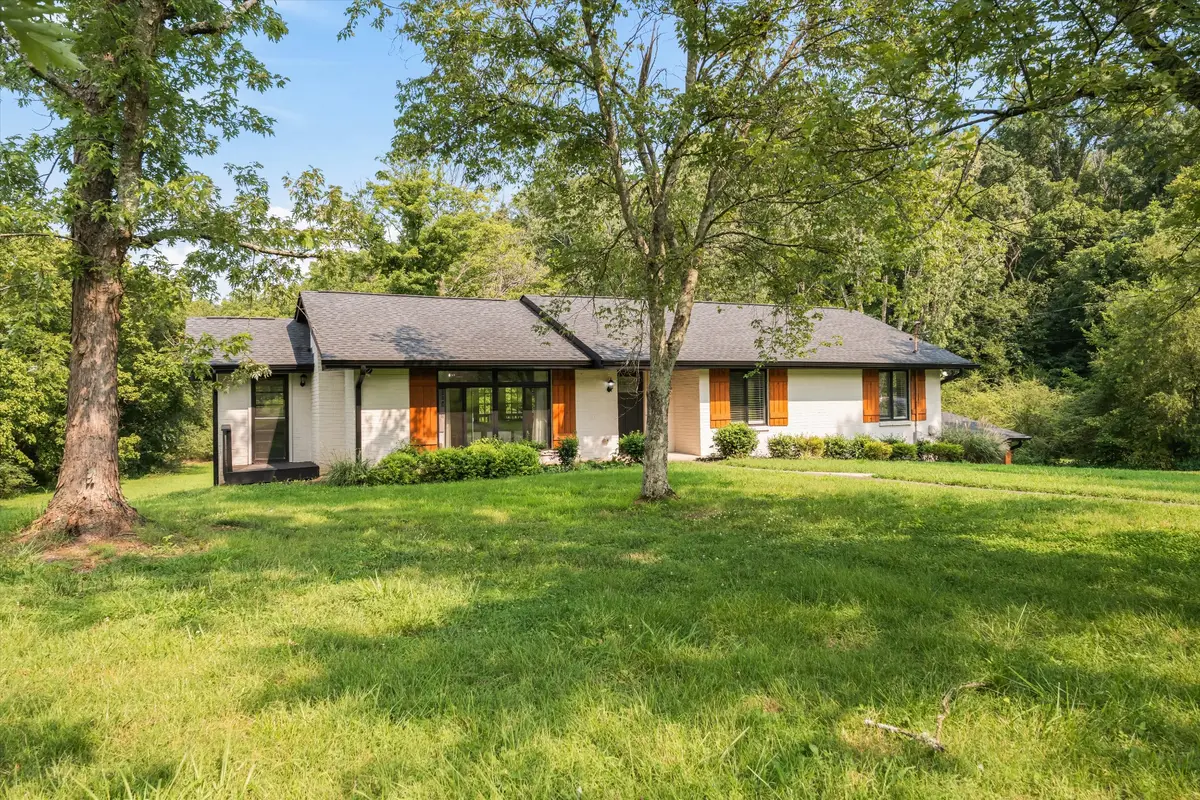 2498 Center Point Rd, Hendersonville, TN 37075 - #1