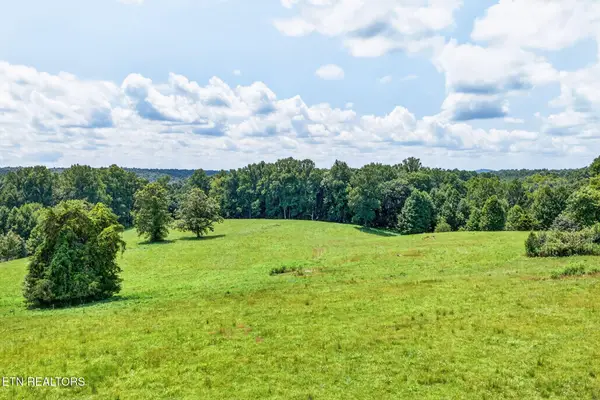 28 Taylors Chapel Rd, Crossville, TN 38572